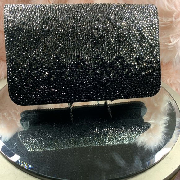 🎄[SOLD] ❤️CHANEL Matelasse Strass - Picture 4 of 11